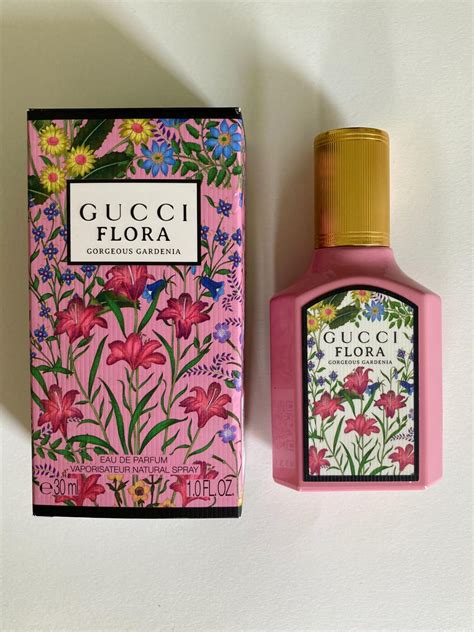 Flora Gorgeous Gardenia Gucci для женщин .